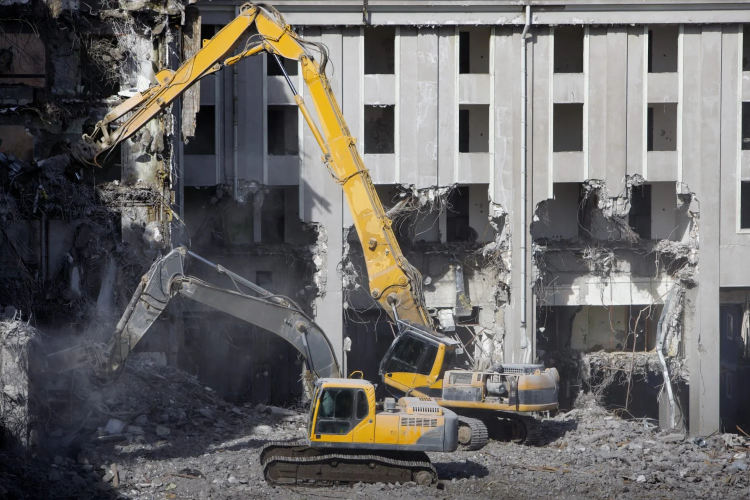 The-Process-of-Industrial-Demolition-A-Step-by-Step-Guide
